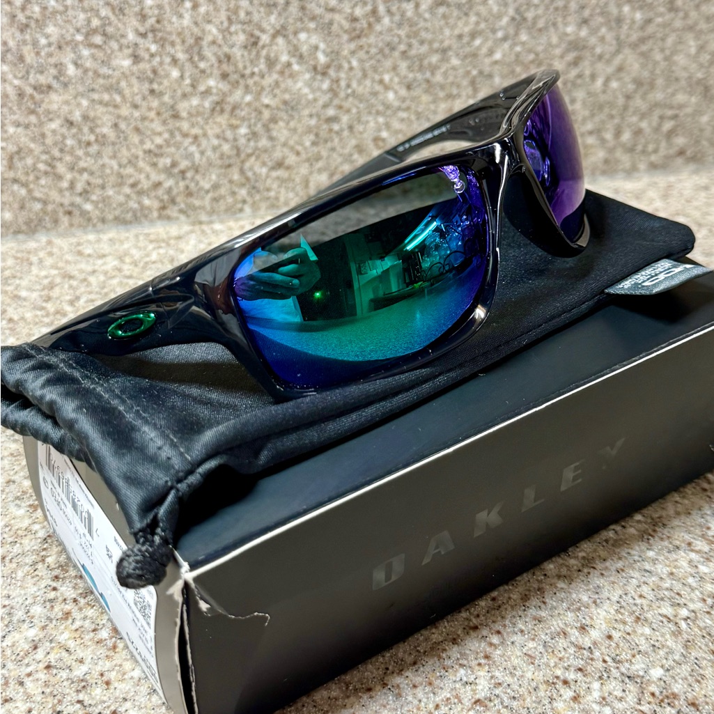 Oakley Canteen Black Jade Iridium Polarized Sunglasses